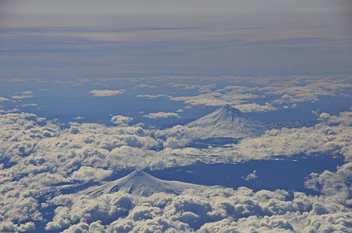 Blick auf die Vulkane der chilenischen Andenkette